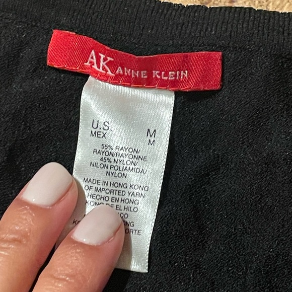 Ann Klein sleeves upscale black blouse. Lovely material is hard to picture! - Picture 3 of 5